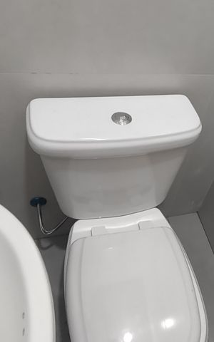 Casa à venda com 240m², 3 quartos e 4 vagas Casa à venda com 240m², 3 quartos e 4 vagasLavabo 1
