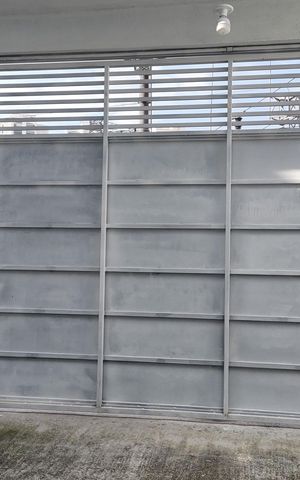 Casa à venda com 240m², 3 quartos e 4 vagas Casa à venda com 240m², 3 quartos e 4 vagasGaragem