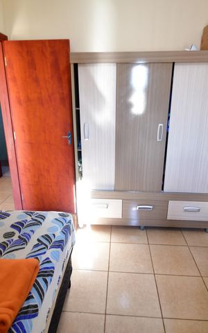 Casa à venda com 216m², 2 quartos e sem vagaQuarto 1
