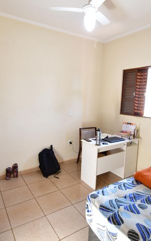 Casa à venda com 216m², 2 quartos e sem vagaQuarto 1