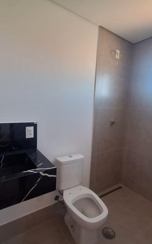 Apartamento para alugar com 94m², 3 quartos e 2 vagas Apartamento para alugar com 94m², 3 quartos e 2 vagasBanheiro da suíte
