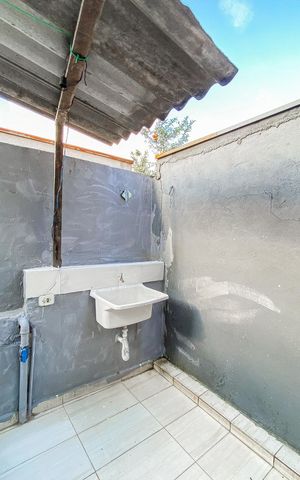 Casa para alugar com 20m², 1 quarto e sem vaga Casa para alugar com 20m², 1 quarto e sem vagaÁrea de Serviço
