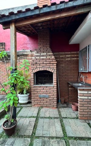 Casa para alugar com 350m², 4 quartos e 4 vagas Casa para alugar com 350m², 4 quartos e 4 vagasÁrea externa