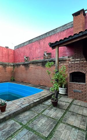 Casa para alugar com 350m², 4 quartos e 4 vagas Casa para alugar com 350m², 4 quartos e 4 vagasÁrea externa