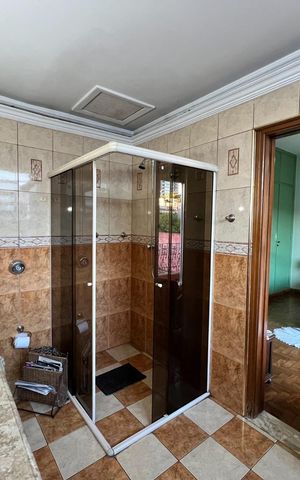 Casa para alugar com 350m², 4 quartos e 4 vagas Casa para alugar com 350m², 4 quartos e 4 vagasBanheiro