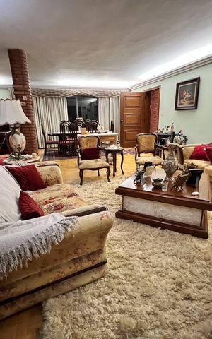 Casa para alugar com 350m², 4 quartos e 4 vagas Casa para alugar com 350m², 4 quartos e 4 vagasSala