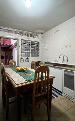 Casa para alugar com 350m², 4 quartos e 4 vagas Casa para alugar com 350m², 4 quartos e 4 vagasCozinha