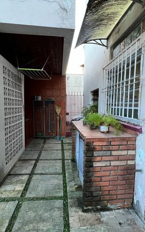 Casa para alugar com 350m², 4 quartos e 4 vagas Casa para alugar com 350m², 4 quartos e 4 vagasÁrea externa