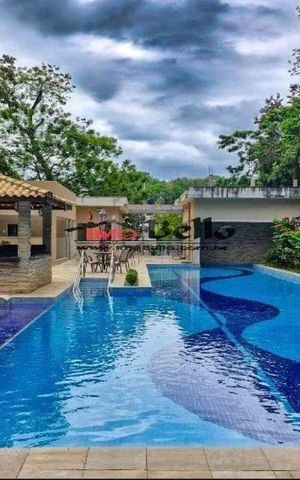 Casa de condomínio à venda com 119m², 4 quartos e 2 vagas Casa de condomínio à venda com 119m², 4 quartos e 2 vagasÁrea externa
