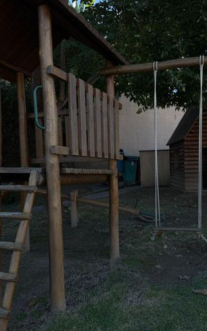 Casa de condomínio à venda com 119m², 4 quartos e 2 vagas Casa de condomínio à venda com 119m², 4 quartos e 2 vagasÁrea externa
