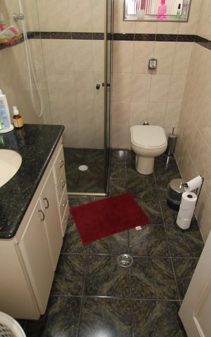 Apartamento à venda com 77m², 2 quartos e sem vagaBanheiro