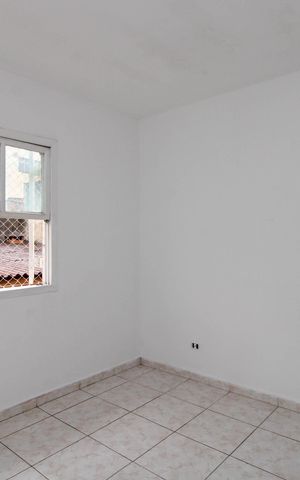 Casa para alugar com 85m², 1 quarto e 2 vagasQuarto