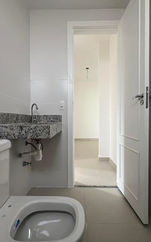 Apartamento à venda com 68m², 2 quartos e 1 vaga Apartamento à venda com 68m², 2 quartos e 1 vagaBanheiro Social