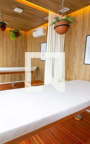 Studio à venda com 50m², 1 quarto e sem vaga Studio à venda com 50m², 1 quarto e sem vagaSpa