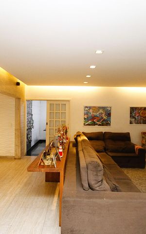 Apartamento à venda com 231m², 4 quartos e 2 vagasSala