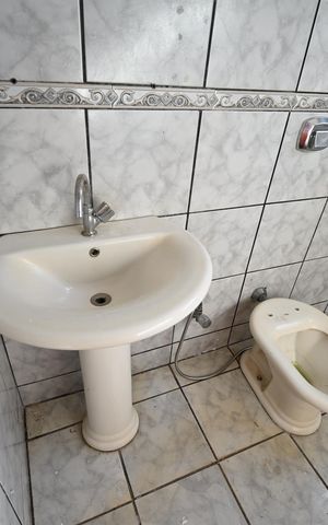 Casa à venda com 250m², 3 quartos e 3 vagasBanheiro Social