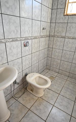 Casa à venda com 250m², 3 quartos e 3 vagasBanheiro - Suíte