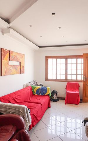Casa à venda com 250m², 3 quartos e 4 vagas