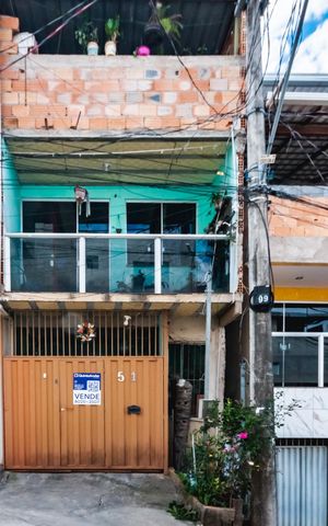 Casa à venda com 80m², 3 quartos e 1 vagaFachada
