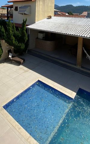Casa de condomínio para alugar com 191m², 4 quartos e sem vaga Casa de condomínio para alugar com 191m², 4 quartos e sem vagaPiscina