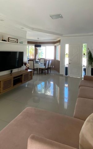 Casa de condomínio para alugar com 191m², 4 quartos e sem vaga Casa de condomínio para alugar com 191m², 4 quartos e sem vagaSala