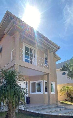 Casa de condomínio para alugar com 191m², 4 quartos e sem vaga Casa de condomínio para alugar com 191m², 4 quartos e sem vagaFachada