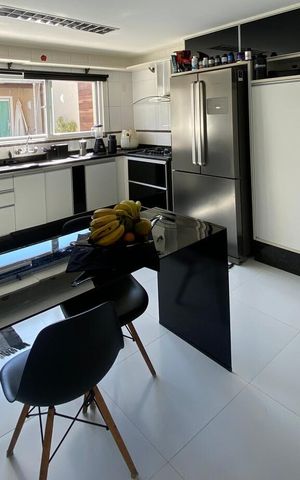 Casa de condomínio para alugar com 191m², 4 quartos e sem vaga Casa de condomínio para alugar com 191m², 4 quartos e sem vagaCozinha