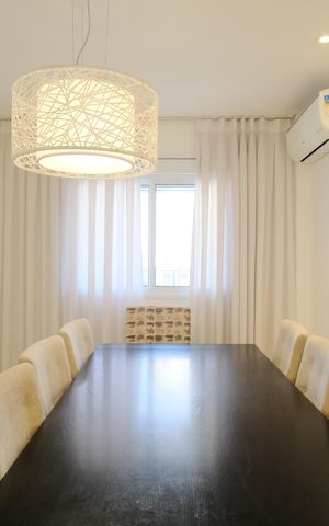 Apartamento à venda com 95m², 2 quartos e 2 vagasSala