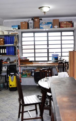 Casa para alugar com 252m², 4 quartos e 3 vagas Casa para alugar com 252m², 4 quartos e 3 vagasDetalhe - Garagem