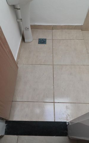 Casa para alugar com 80m², 3 quartos e 2 vagasBanheiro social 