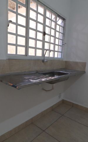 Casa para alugar com 80m², 3 quartos e 2 vagasCozinha 