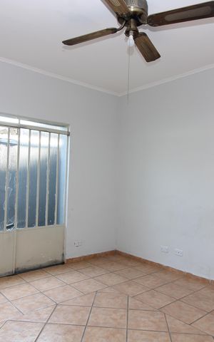 Casa à venda com 194m², 3 quartos e 3 vagasSala 2