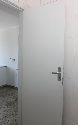 Casa à venda com 194m², 3 quartos e 3 vagasBanheiro 1