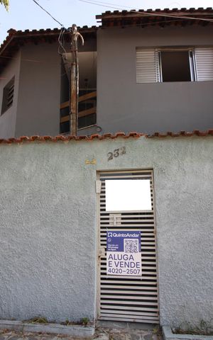 Casa à venda com 194m², 3 quartos e 3 vagasFachada