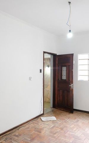 Casa à venda com 98m², 2 quartos e 1 vagaSala