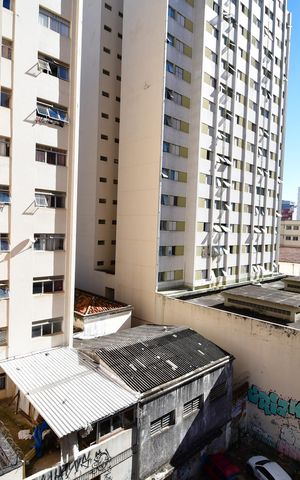 Apartamento à venda com 42m², 1 quarto e sem vaga Sala - Vista