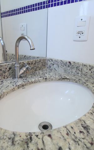 Apartamento à venda com 54m², 2 quartos e 1 vagaBanheiro 