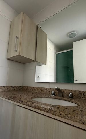 Apartamento para alugar com 70m², 2 quartos e 1 vaga Apartamento para alugar com 70m², 2 quartos e 1 vagaBanheiro da suíte