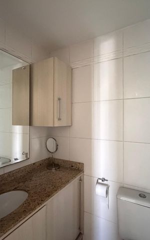Apartamento para alugar com 70m², 2 quartos e 1 vaga Apartamento para alugar com 70m², 2 quartos e 1 vagaBanheiro social