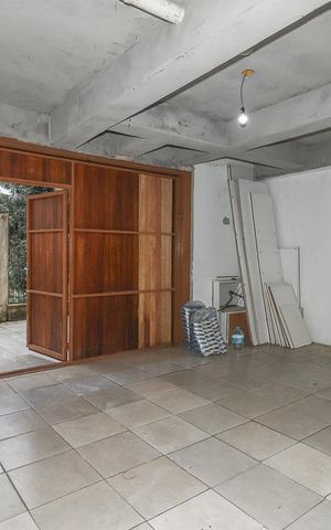 Casa à venda com 218m², 4 quartos e 3 vagas Casa à venda com 218m², 4 quartos e 3 vagasGaragem