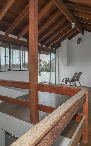 Casa à venda com 218m², 4 quartos e 3 vagas Casa à venda com 218m², 4 quartos e 3 vagasSótão
