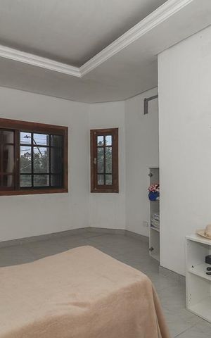 Casa à venda com 218m², 4 quartos e 3 vagas Casa à venda com 218m², 4 quartos e 3 vagasQuarto Suíte