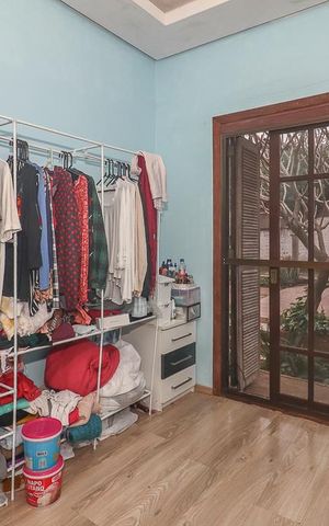 Casa à venda com 218m², 4 quartos e 3 vagas Casa à venda com 218m², 4 quartos e 3 vagasQuarto 3
