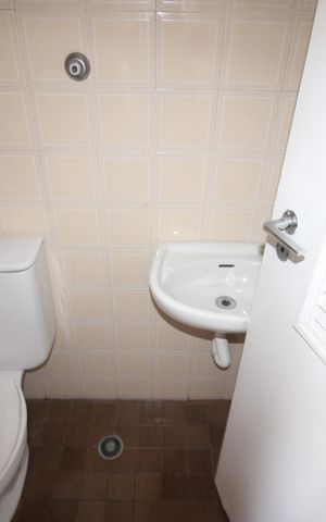 Apartamento à venda com 58m², 2 quartos e 1 vagaÁrea de Serviço - Banheiro