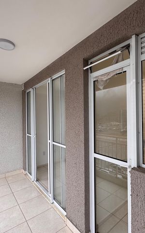 Apartamento à venda com 65m², 3 quartos e 1 vaga Apartamento à venda com 65m², 3 quartos e 1 vagaVaranda