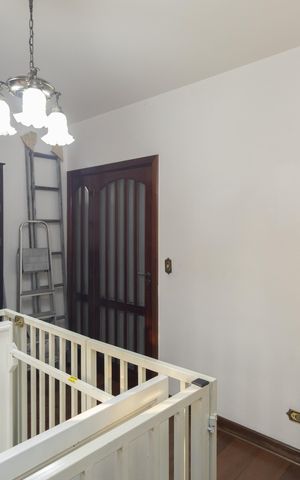Casa à venda com 302m², 5 quartos e 2 vagas Casa à venda com 302m², 5 quartos e 2 vagasQuarto 1