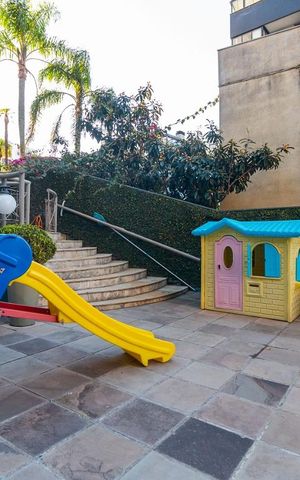 Apartamento à venda com 201m², 3 quartos e 4 vagas Apartamento à venda com 201m², 3 quartos e 4 vagasPlayground