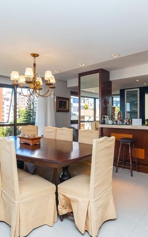 Apartamento à venda com 201m², 3 quartos e 4 vagas Apartamento à venda com 201m², 3 quartos e 4 vagasSala de Jantar