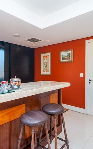 Apartamento à venda com 201m², 3 quartos e 4 vagas Apartamento à venda com 201m², 3 quartos e 4 vagasCopa