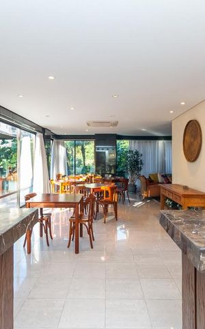 Apartamento à venda com 201m², 3 quartos e 4 vagas Apartamento à venda com 201m², 3 quartos e 4 vagasSalão de Festas